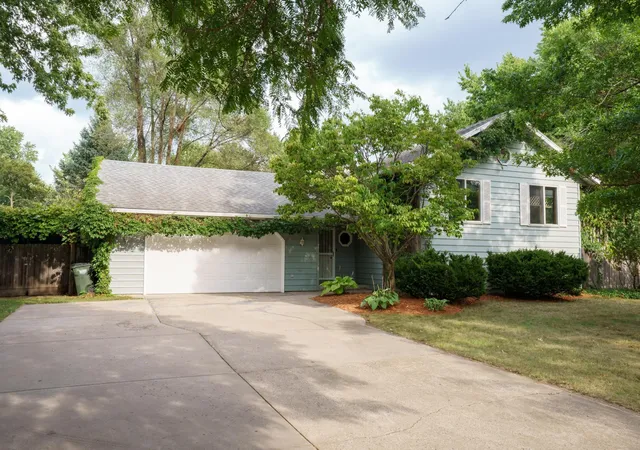 Photo 1 of Single family home for sale at 24888 21st Ave, Saint Augusta, MN 56301 | MLS# 7132081 | Listing updated on 2026-09-15