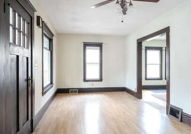 Photo 3 of Single family home for sale at 672 Maryland Ave W, Saint Paul, MN 55117 | MLS# 7132128 | Listing updated on 2026-09-12
