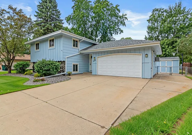 Photo 1 of Sale Pending at 7840 Bona Rd, Mounds View, MN 55112 | MLS# 7132131 | Listing updated on 2026-09-14