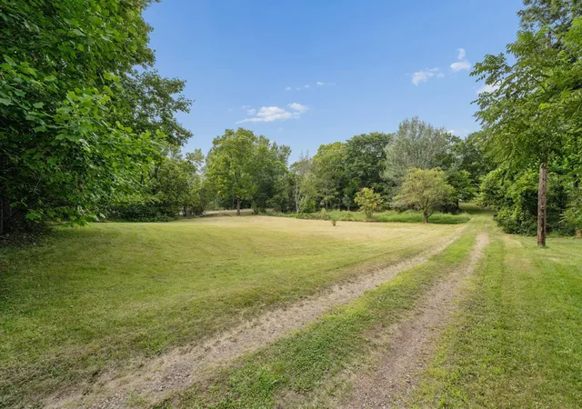 Photo 2 of Single family home for sale at 26750 Smithtown Rd, Excelsior, MN 55331 | MLS# 7132152 | Listing updated on 2026-09-02