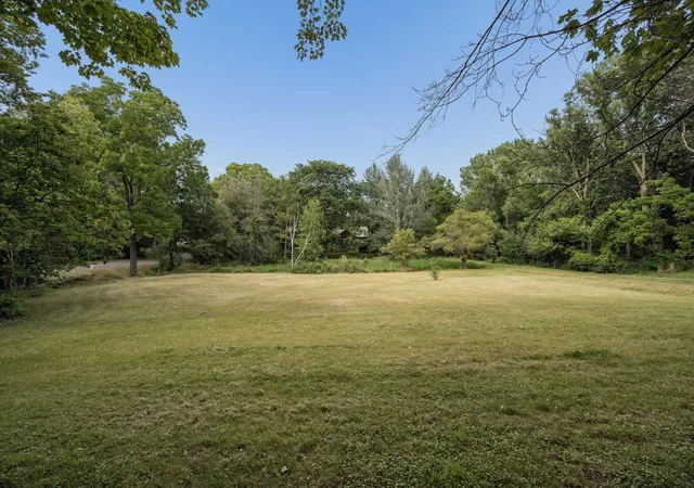 Photo 4 of Single family home for sale at 26750 Smithtown Rd, Excelsior, MN 55331 | MLS# 7132152 | Listing updated on 2026-09-02