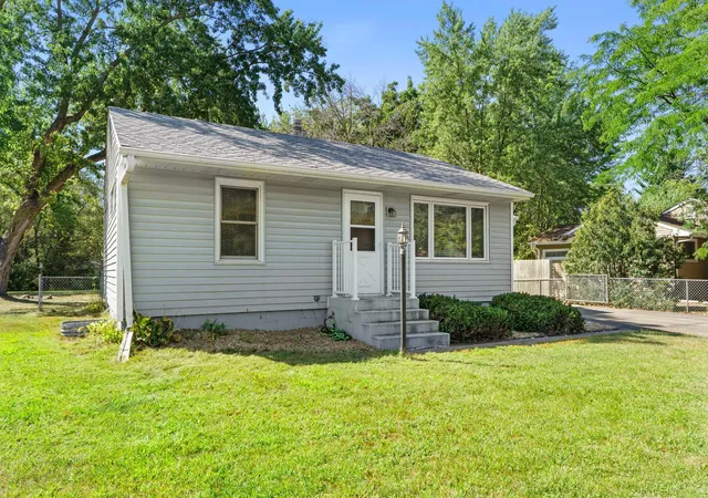 Photo 2 of Sale Pending at 5911 Hodgson Rd, Shoreview, MN 55126 | MLS# 7132160 | Listing updated on 2026-09-08