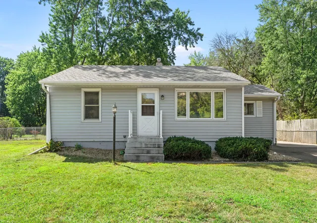 Photo 3 of Sale Pending at 5911 Hodgson Rd, Shoreview, MN 55126 | MLS# 7132160 | Listing updated on 2026-09-08