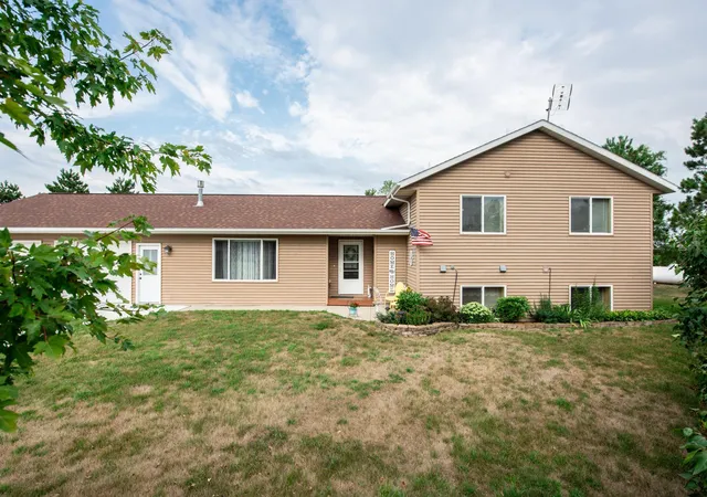 Photo 3 of Sale Pending at 614 W Colfax St, Parkers Prairie, MN 56361 | MLS# 7132163 | Listing updated on 2026-09-28