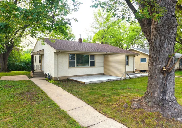 1st image of 1605 1607 Arcade St, Saint Paul, MN 55106 | MLS# 7132167