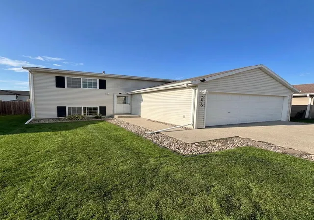 Photo 1 of Single family home for sale at 3016 32nd Ave S, Moorhead, MN 56560 | MLS# 7132169 | Listing updated on 2026-09-05