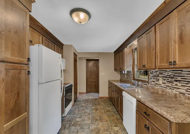 Photo 3 of Single family home for sale at 316 6th St S, Sauk Rapids, MN 56379 | MLS# 7132189 | Listing updated on 2026-09-03