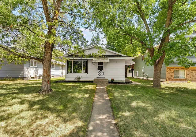 1st image of 450 26th Ave N, Saint Cloud, MN 56303 | MLS# 7132194