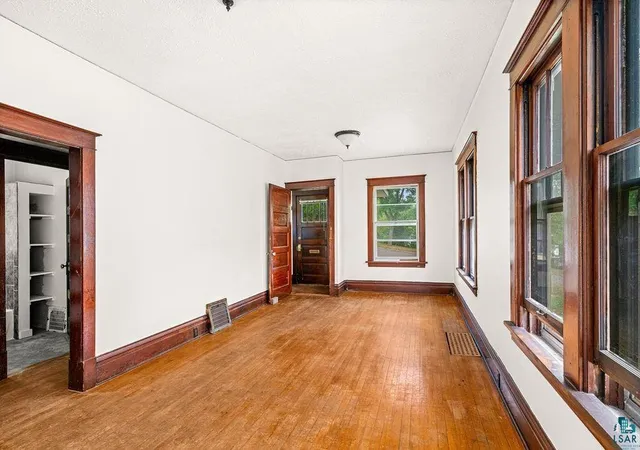 Photo 3 of Single family home for sale at 421 N 11Th Ave W, Duluth, MN 55806 | MLS# 7132210 | Listing updated on 2026-09-02