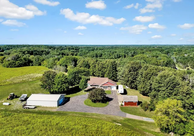Photo 3 of Single family home for sale at 11187 Lindo Trl, Lindstrom, MN 55045 | MLS# 7132224 | Listing updated on 2026-10-05
