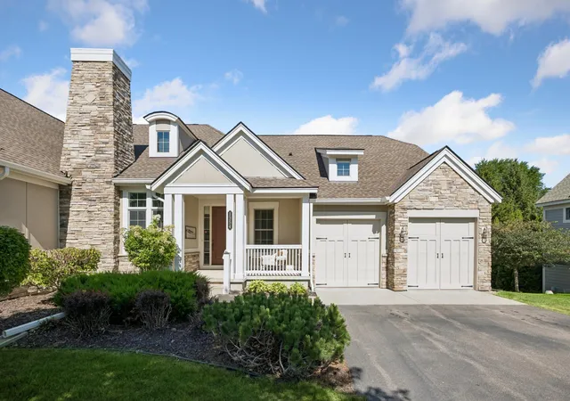 Photo 1 of Sale Pending at 1354 Riverside Ln, Saint Paul, MN 55118 | MLS# 7132231 | Listing updated on 2026-10-03