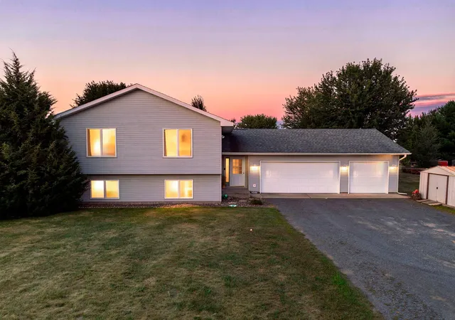 Photo 1 of Single family home for sale at 2462 83rd Ave, Osceola, WI 54020 | MLS# 7132245 | Listing updated on 2026-09-03