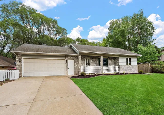 1st image of 6520 Dawn Ave, Inver Grove Heights, MN 55076 | MLS# 7132256