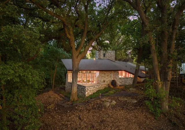 Photo 2 of Single family home for sale at 2801 Burnham Blvd, Minneapolis, MN 55416 | MLS# 7132262 | Listing updated on 2026-10-02