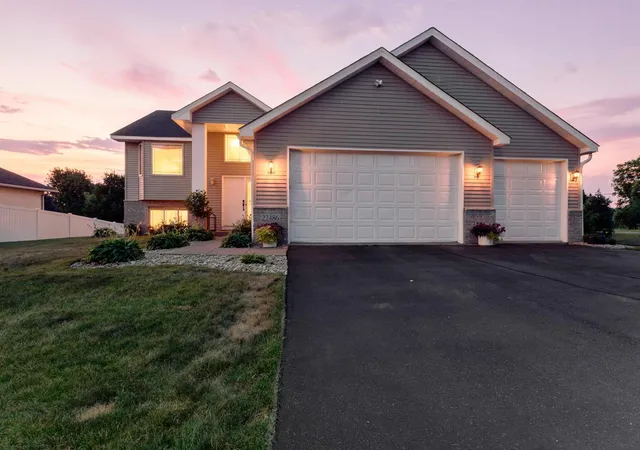2nd image of 22486 Cantrel Wy, Farmington, MN 55024 | MLS# 7132266