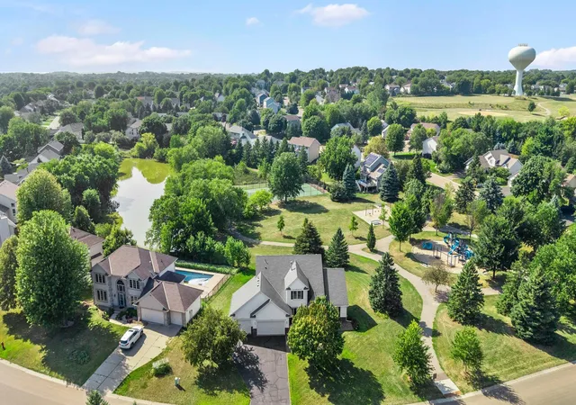 image of 3685 Commonwealth Rd, Woodbury, MN 55125 | MLS# 7132276