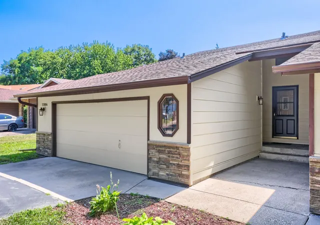 3rd image of 12084 Butternut St Nw, Coon Rapids, MN 55448 | MLS# 7132285