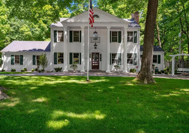 3rd image of 1330 Urbandale Ln N, Plymouth, MN 55447 | MLS# 7132286