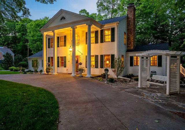 5th image of 1330 Urbandale Ln N, Plymouth, MN 55447 | MLS# 7132286