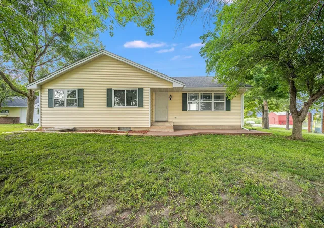 1st image of 30452 390th St, Le Sueur, MN 56058 | MLS# 7132287