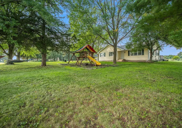 2nd image of 30452 390th St, Le Sueur, MN 56058 | MLS# 7132287