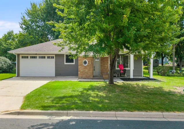 Photo 2 of Sale Pending at 208 4th St Sw, New Prague, MN 56071 | MLS# 7132303 | Listing updated on 2026-08-29