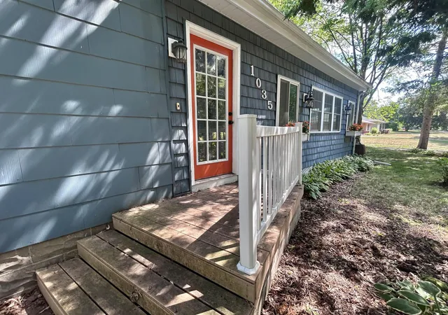 Photo 3 of Sale Pending at 1035 Ramsey St, Hastings, MN 55033 | MLS# 7132314 | Listing updated on 2026-09-24