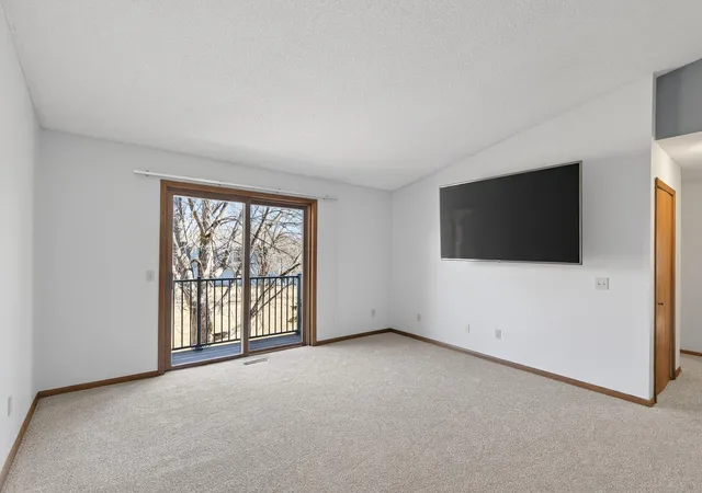 5th image of 3306 Greenbrier St #3306D, Vadnais Heights, MN 55127 | MLS# 7132320