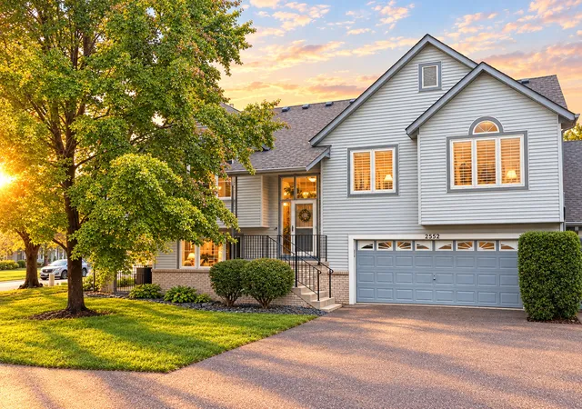 Photo 1 of Single family home for sale at 2552 Manitou Ln, White Bear Lake, MN 55110 | MLS# 7132328 | Listing updated on 2026-10-01