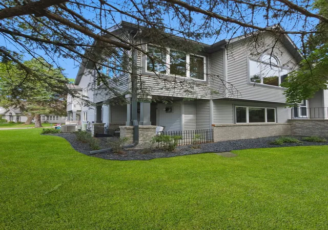 Photo 3 of Single family home for sale at 2552 Manitou Ln, White Bear Lake, MN 55110 | MLS# 7132328 | Listing updated on 2026-10-01
