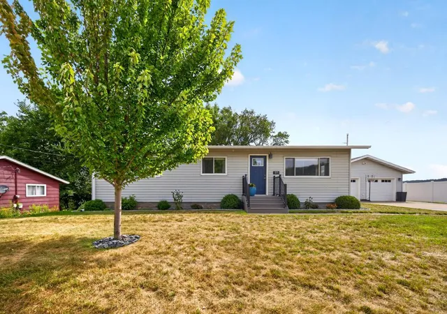 image of 171 Hillwood Dr, Lake City, MN 55041 | MLS# 7132336