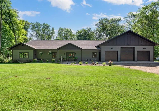 Photo 1 of Single family home for sale at 19410 Lookout Rd, Ironton, MN 56455 | MLS# 7132339 | Listing updated on 2026-09-21