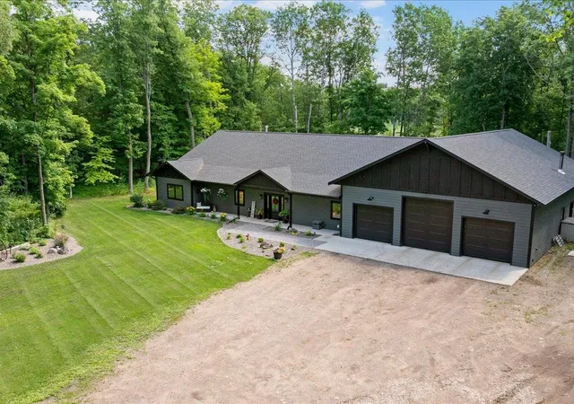 Photo 2 of Single family home for sale at 19410 Lookout Rd, Ironton, MN 56455 | MLS# 7132339 | Listing updated on 2026-09-21