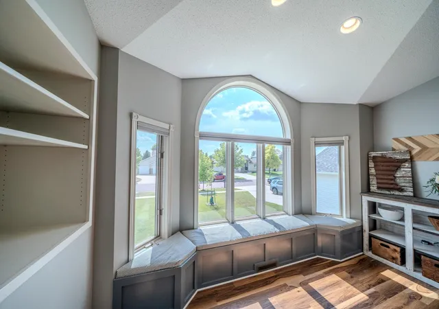 2nd image of 2501 Parkview Dr S, Fargo, ND 58103 | MLS# 7132341