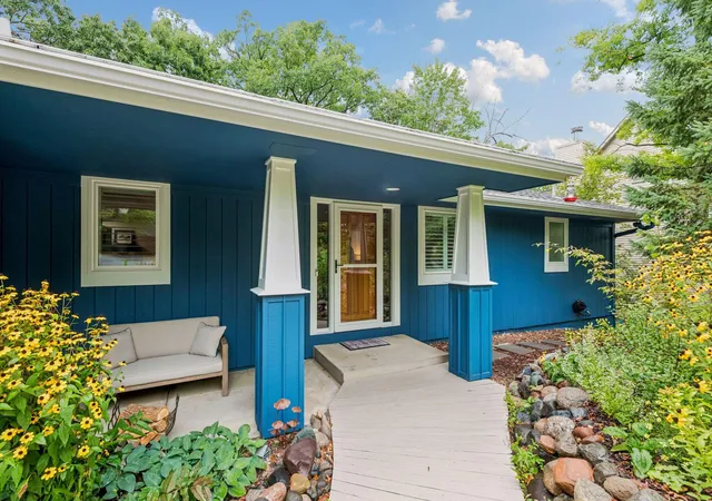 Photo 3 of Sale Pending at 8756 Walton Oaks Dr, Bloomington, MN 55438 | MLS# 7132382 | Listing updated on 2026-09-28