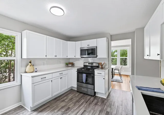 2nd image of 156 Granite St, Saint Paul, MN 55117 | MLS# 7132383