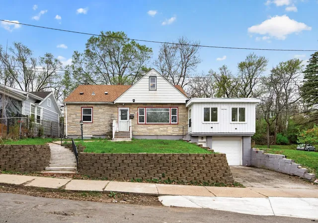 image of 200 Belvidere St E, Saint Paul, MN 55107 | MLS# 7132393