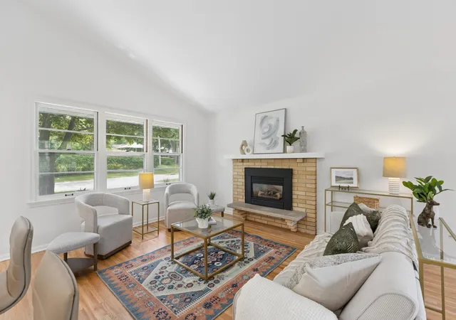 Photo 2 of Single family home for sale at 24850 Amlee Rd, Excelsior, MN 55331 | MLS# 7132399 | Listing updated on 2026-09-19