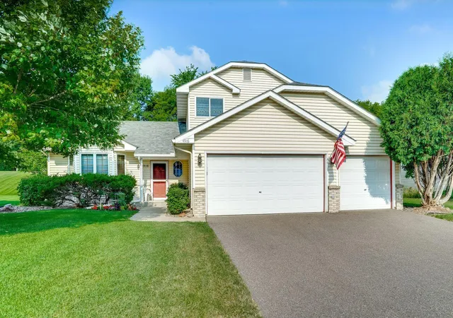 image of 4916 Helmo Ave N, Oakdale, MN 55128 | MLS# 7132400