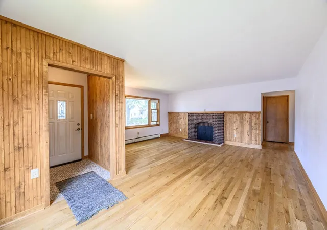 Photo 3 of Single family home for sale at 716 5th St S, Virginia, MN 55792 | MLS# 7132412 | Listing updated on 2026-08-25