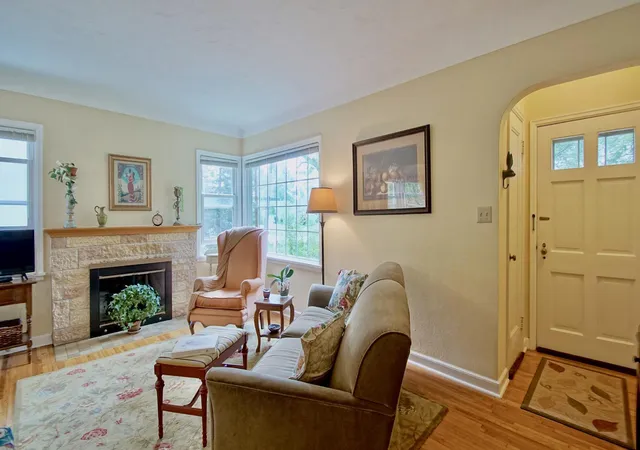 Photo 3 of Sale Pending at 749 Arlington Ave W, Saint Paul, MN 55117 | MLS# 7132415 | Listing updated on 2026-10-30