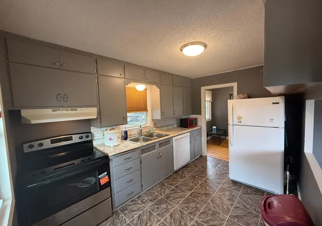 3rd image of 1704 3Rd Ave Nw, Austin, MN 55912 | MLS# 7132444