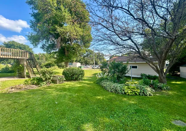 Photo 3 of Single family home for sale at 913 High Ave, Gaylord, MN 55334 | MLS# 7132493 | Listing updated on 2026-09-21