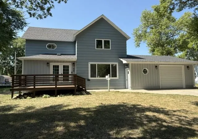 Photo 1 of Single family home for sale at 423 12th St N, Breckenridge, MN 56520 | MLS# 7132507 | Listing updated on 2026-09-22