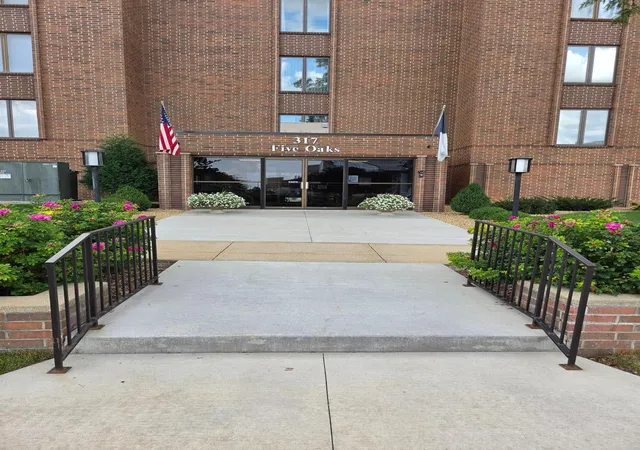 1st image of 317 Sw 6Th Ave Sw #209, Rochester, MN 55902 | MLS# 7132533