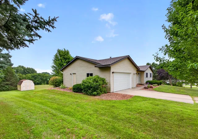 Photo 1 of Single family home for sale at 524 10th Avenue Se, Byron, MN 55920 | MLS# 7132536 | Listing updated on 2026-09-05