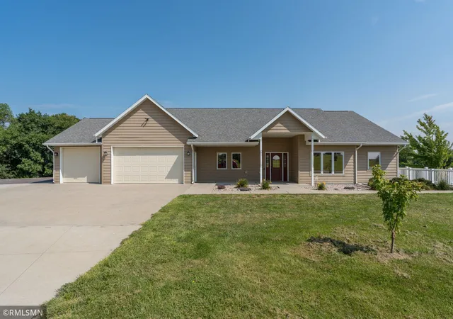 Photo 3 of Single family home for sale at 47204 Jason Adam Ct, Elysian, MN 56028 | MLS# 7132545 | Listing updated on 2026-08-27