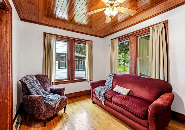Photo 4 of Single family home for sale at 300 Van Buren Ave, Saint Paul, MN 55103 | MLS# 7132547 | Listing updated on 2026-09-19