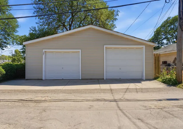 4th image of 397 Thomas Ave, Saint Paul, MN 55103 | MLS# 7132567