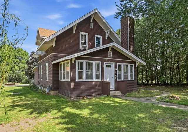 Photo 2 of Sale Pending at 624 1st Ave Ne, Long Prairie, MN 56347 | MLS# 7132592 | Listing updated on 2026-09-25